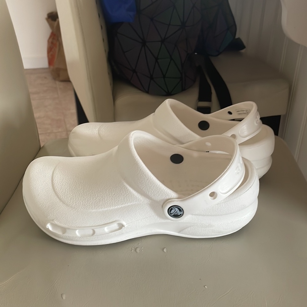 White crocs - Picture 2 of 2